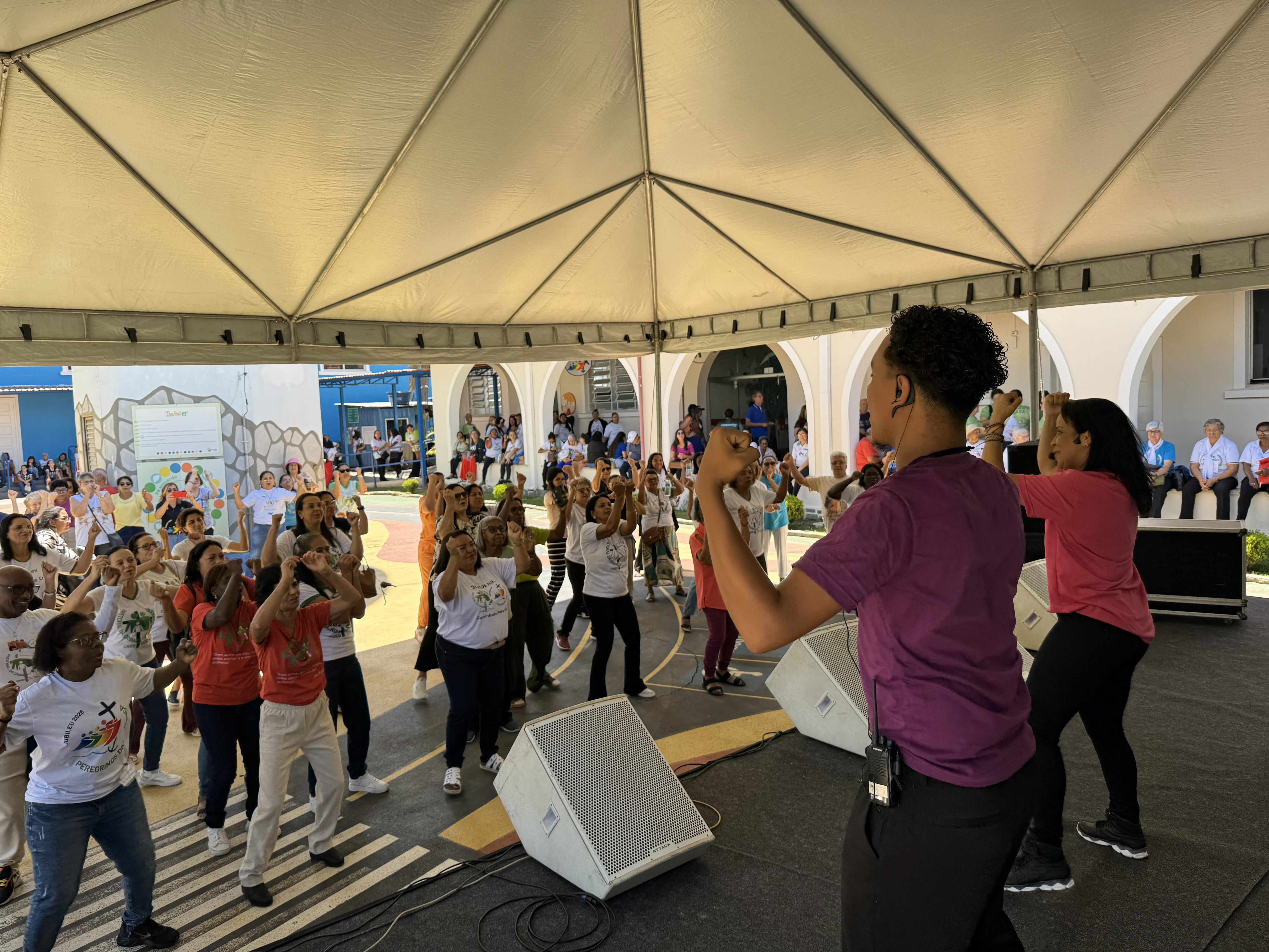 Momento de dança no sábado do Jubileu