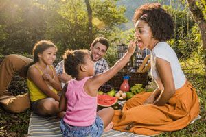1396 a paz na familia familia com criancas fazer picnic entrevista
