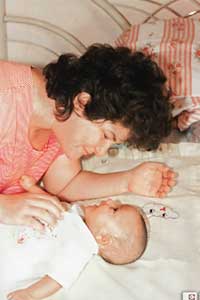 bebe dois meses olhar
